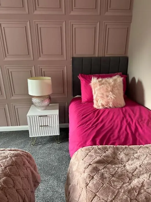 Cameron Coach House Modern Property In Murrayfield Edinburgh Birleşik Krallık